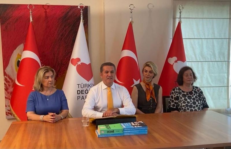 Türkiye Değişim Partisi Genel Başkanı Sarıgül’den Zülfü Livaneli’ye tepki
