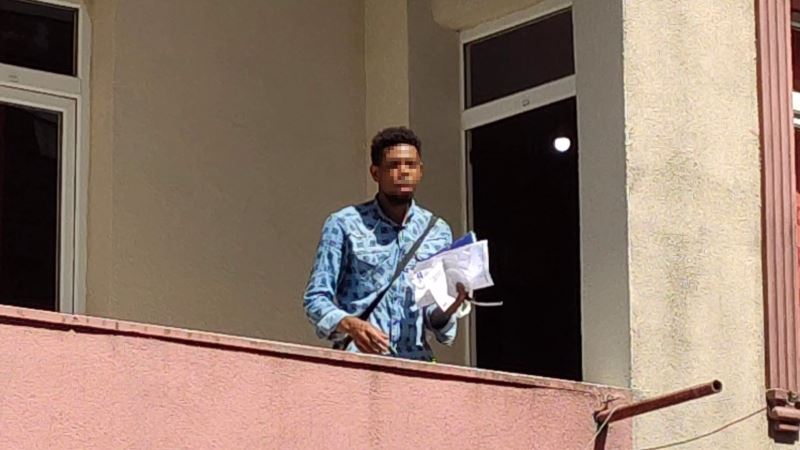 Arkadaşları ile kavga edip yaşadıkları evi yakmaya çalıştı
