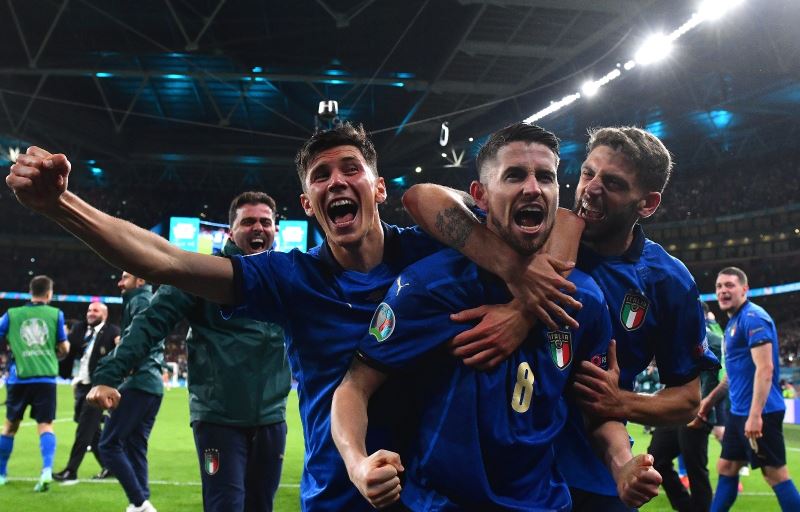 EURO 2020’de İtalya finalde
