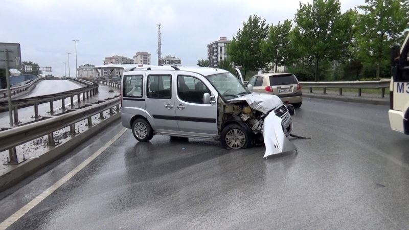 Tekirdağ’dan çalınan araç Sultangazi’de terkedilmiş halde bulundu
