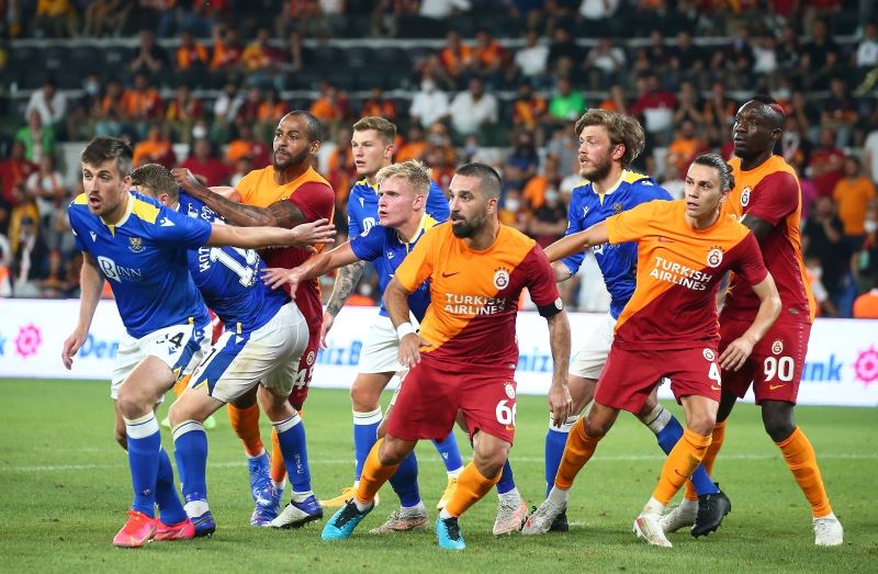 Galatasaray İskoçya’da tur peşinde
