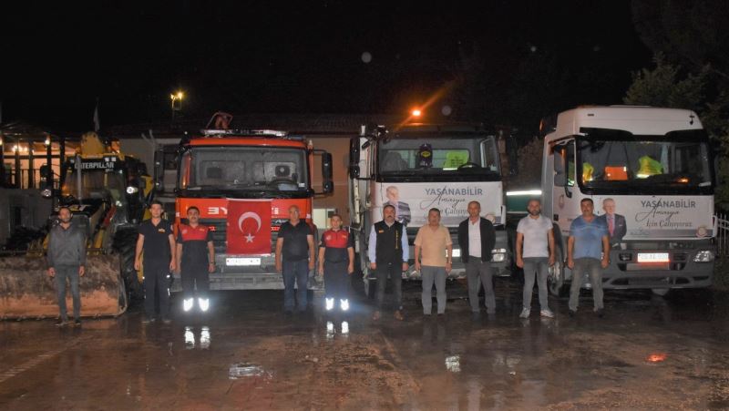 Amasya Belediyesi’nden sel felaketi yaşanan Kastamonu’ya araç ve ekip desteği
