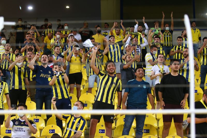 Fenerbahçe, 531 gün sonra taraftarının karşısında
