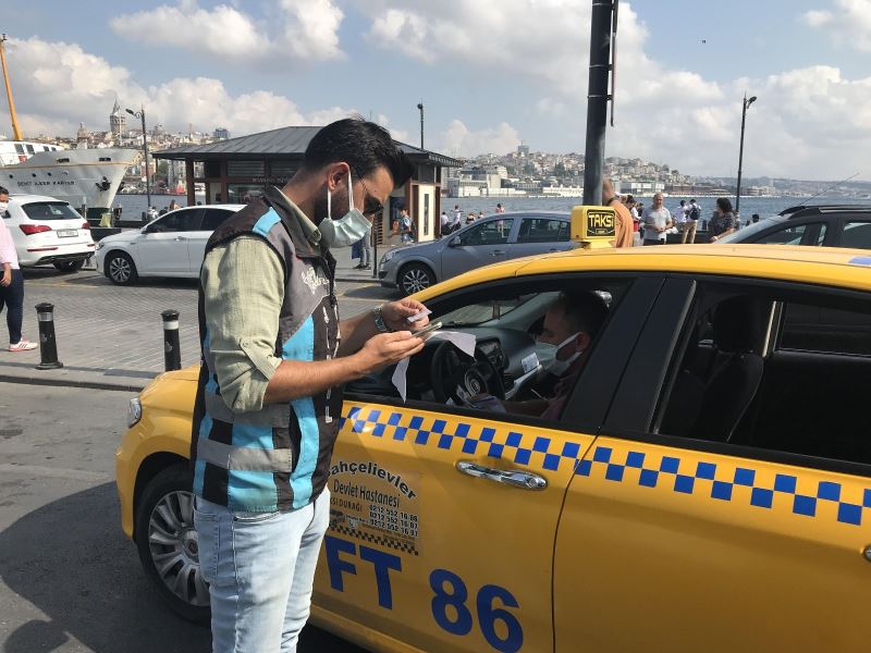 Eminönü’nde sivil ekiplerden taksilere yönelik denetim
