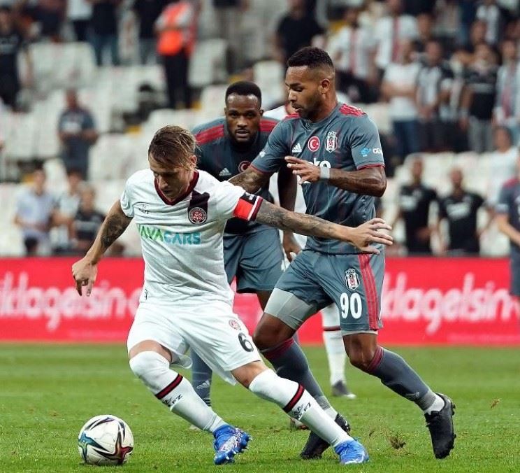 Beşiktaş’ta yeni transferler Teixeira ve Batshuayi 11’de