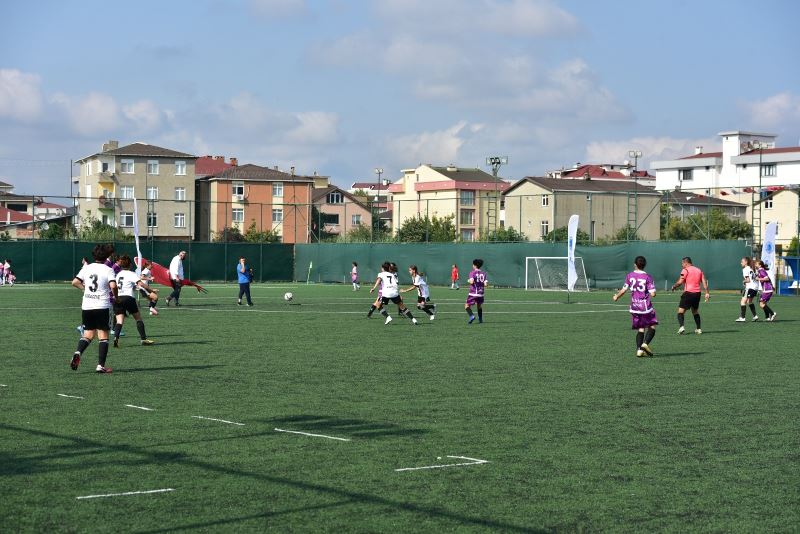 Tuzla’da 30 Ağustos Zafer Bayramı’na özel Kadınlar Futbol Turnuvası düzenlendi

