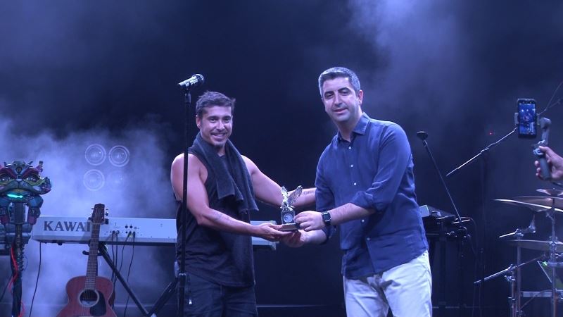 Kartal’da Zafer Haftası kutlamaları Manga konseri ile devam ediyor
