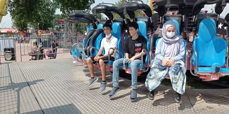 (Özel) Avcılar’da lunaparkta 19 yaşındaki genç kızın şok ölümü