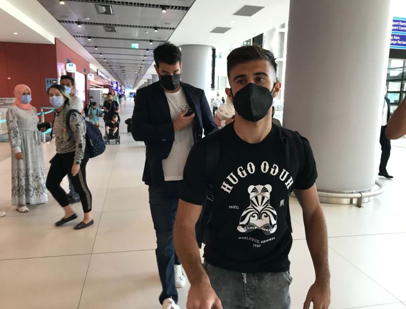 Fenerbahçe’nin yeni transferi Rossi, İstanbul’a geldi
