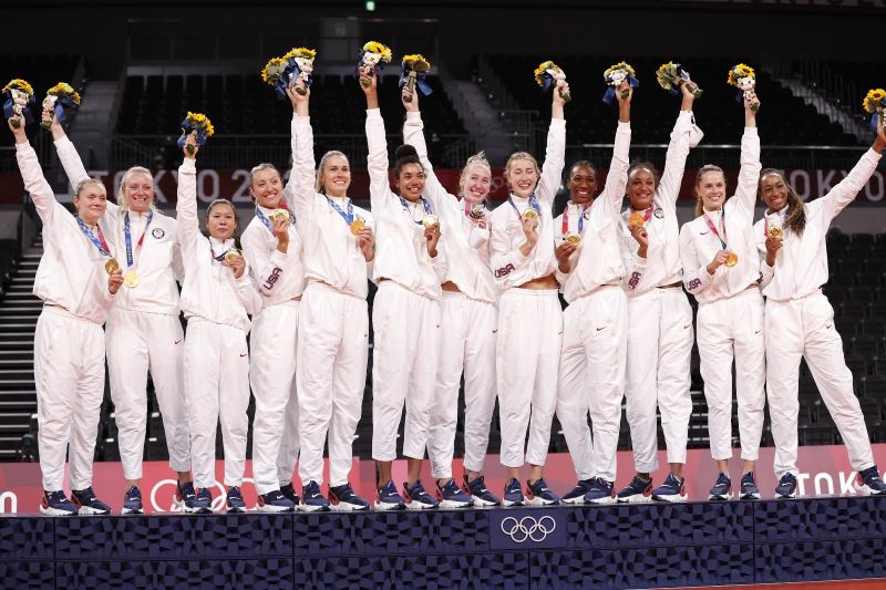 Olimpiyatlarda kadınlar voleybolda şampiyon ABD
