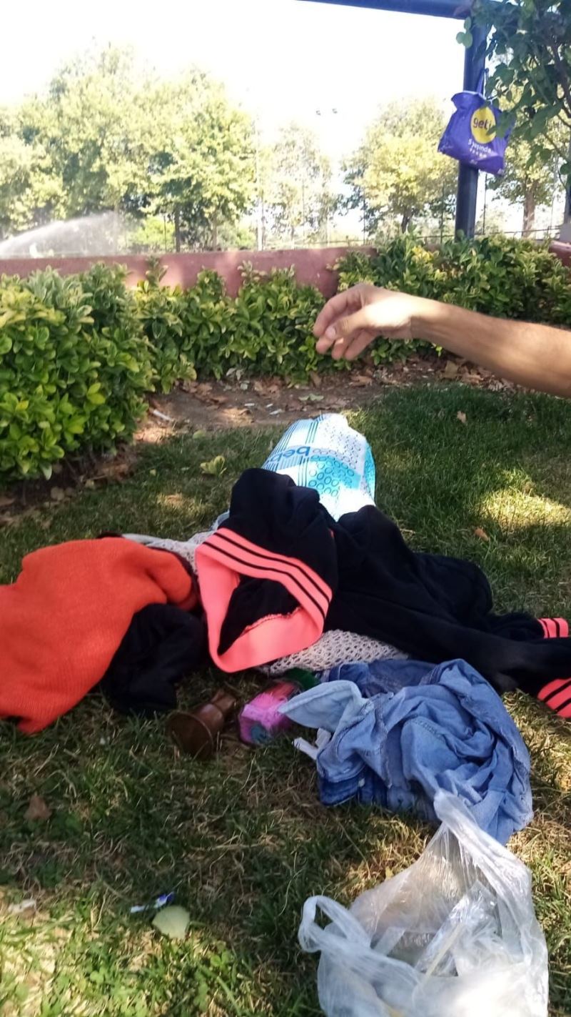 Kayıp kızlardan birine ait eşyalar Avcılar sahilde bulundu