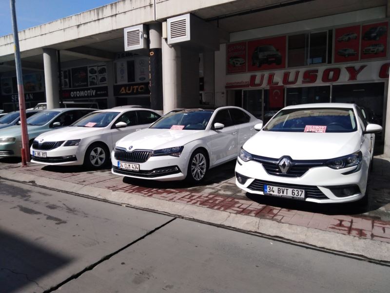 İkinci el otomobiller elde kalıyor
