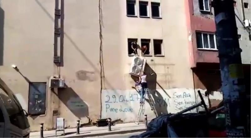 Bayrampaşa’da klima sökenler görenlere pes dedirtti
