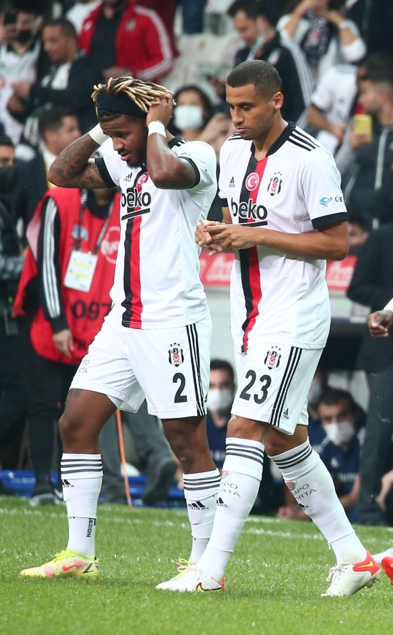 Beşiktaş’ta Welinton ve Rosier 11’e döndü
