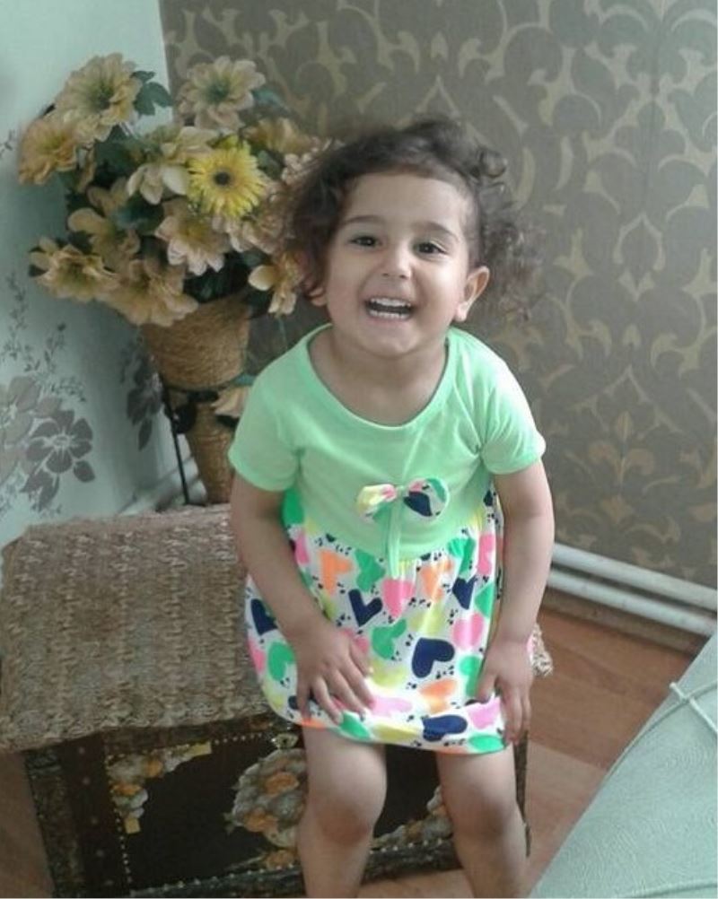 Minik Bahar yatak bazasına sıkışarak hayatını kaybetti
