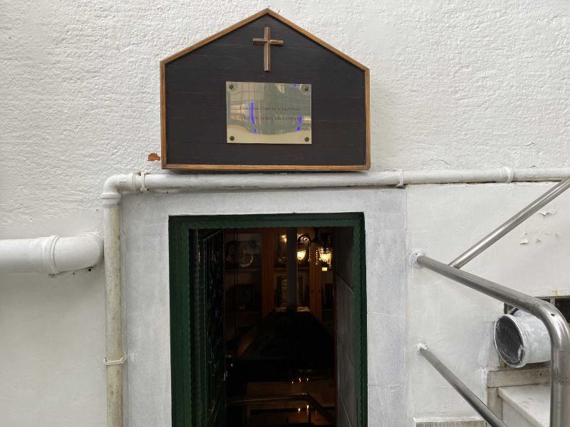 (Özel) Kadıköy’de meyhanenin içindeki ayazma kilisesi dünyada ilk olma özelliğini taşıyor
