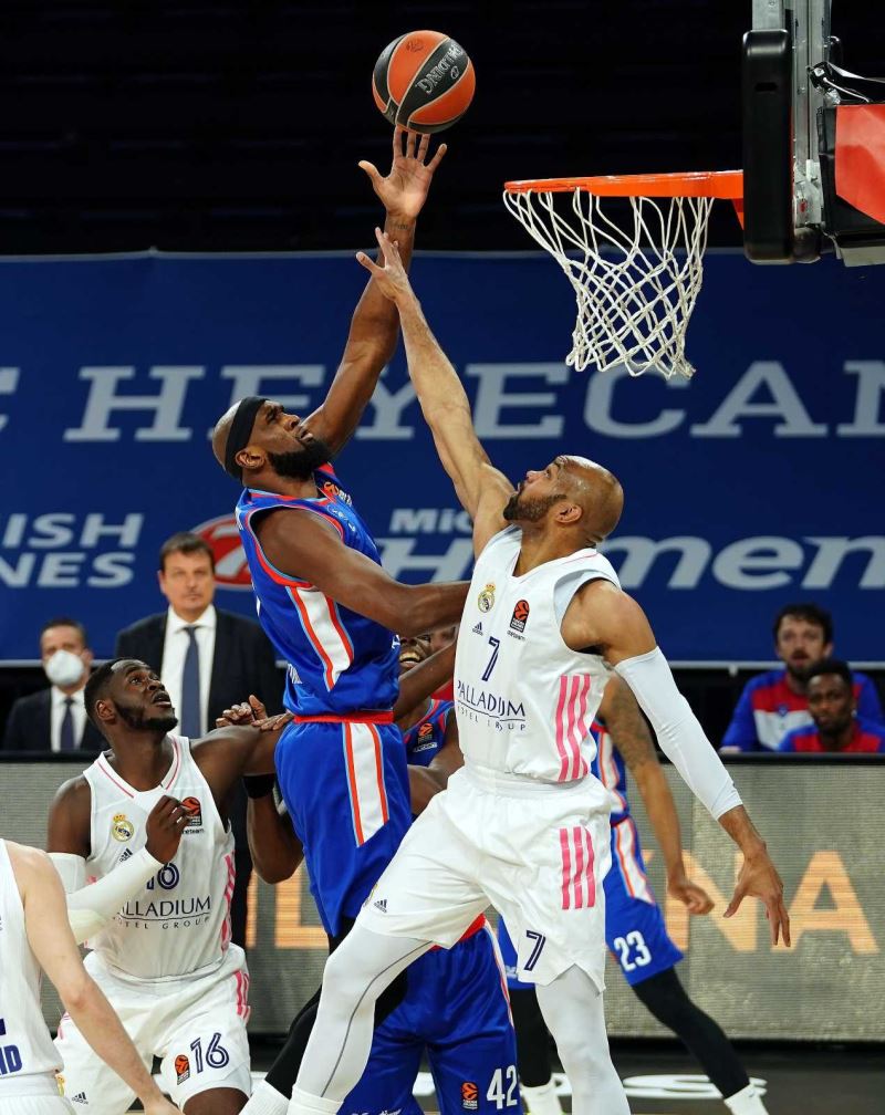 THY Euroleague’de Anadolu Efes, Madrid deplasmanında
