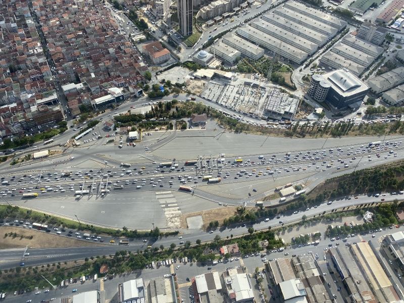 (Özel) İstanbul’da okul dönüşü yoğunluğu polis helikopteriyle denetlendi