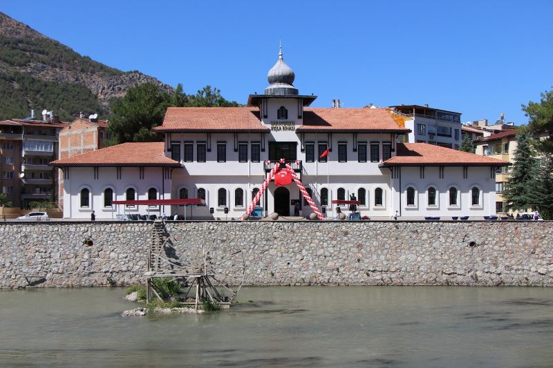 Amasya’daki Saraydüzü Kışla Binası kütüphane oldu
