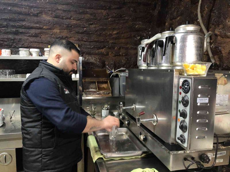 Onlara evden çalışma yok
