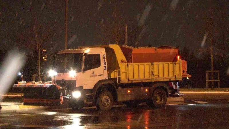 İstanbul’da beklenen kar yağışı etkisini göstermeye başladı
