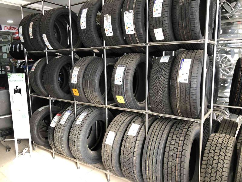 Lastikçilerden uyarı: ’’Kış lastiği olmadan yola çıkmayın’’
