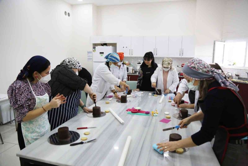 ESMEK’te eğitimler aralıksız devam ediyor
