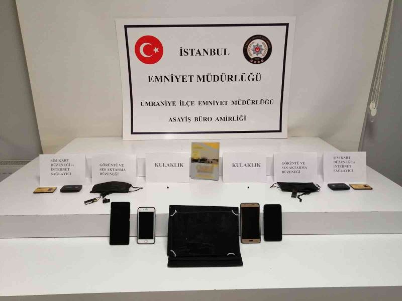 İstanbul’da ehliyet sınavında cerrahi maskeye kopya düzeneği kuran 5 kişi yakalandı
