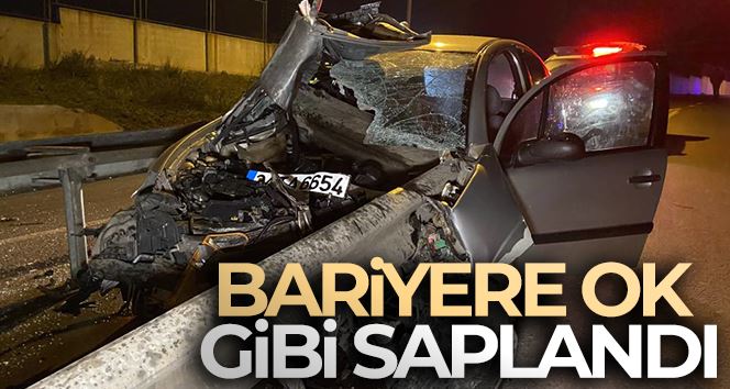 Maltepe’de otomobil bariyere ok gibi saplandı:1 yaralı