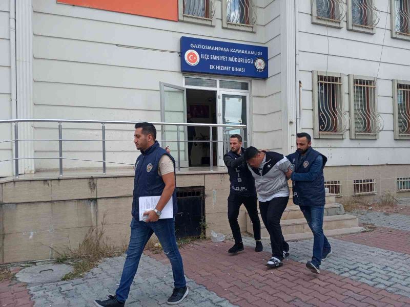 Gaziosmanpaşa’da sokak ortasında kadını vuran saldırganlar adliyeye sevk edildi

