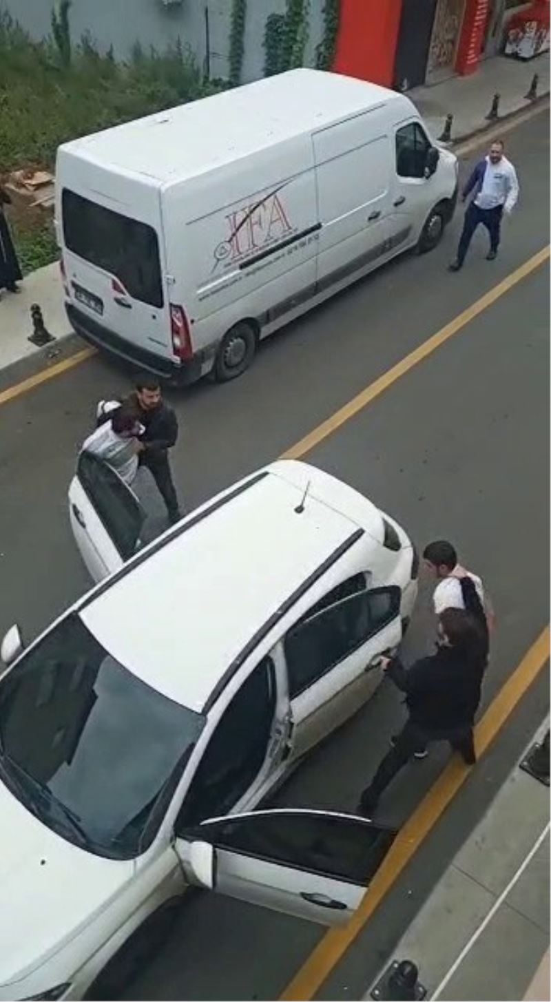 Ümraniye’de uyuşturucu satıcıları kıskıvrak yakalandı
