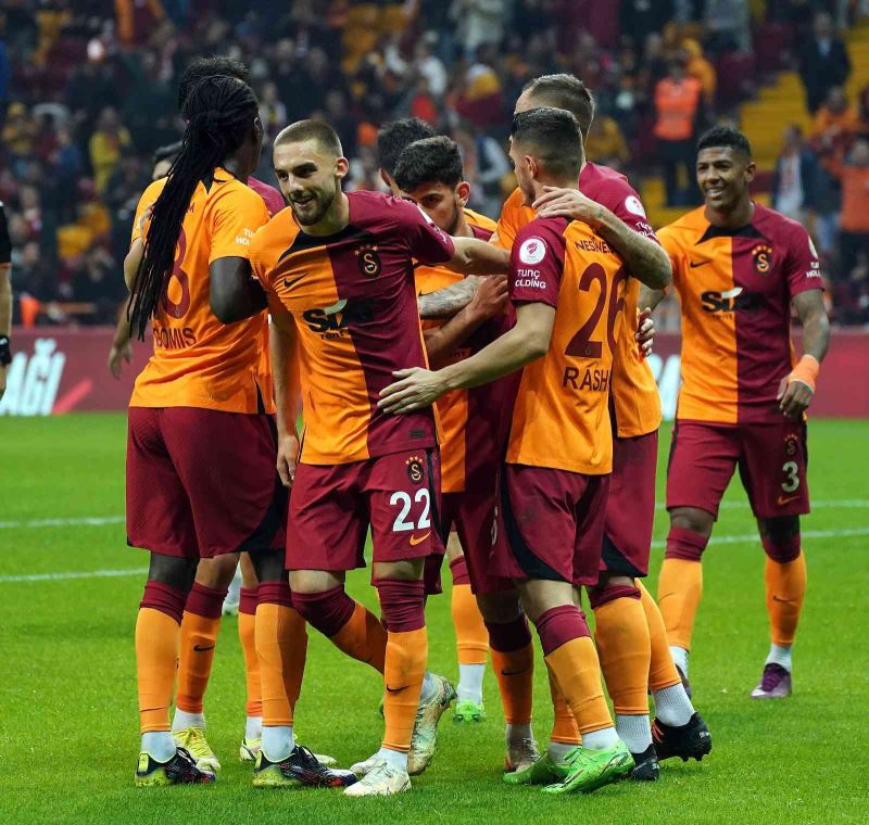 Galatasaray kupada farklı turladı
