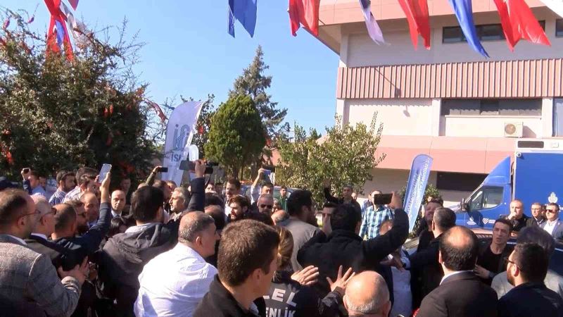 Tuzla Belediye Başkanı Şadi Yazıcı’ya İSKİ atık su arıtma tesisi açılışında saldırı