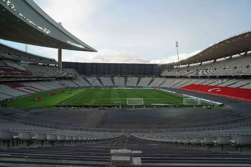 İstanbulspor - Fenerbahçe maçı Atatürk Olimpiyat Stadyumu’nda oynanacak

