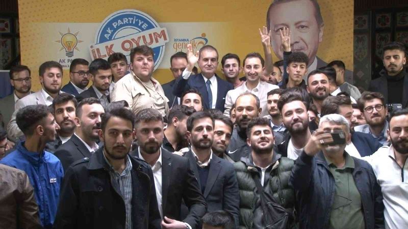 AK Parti Sözcüsü Ömer Çelik gençlerle bir araya geldi