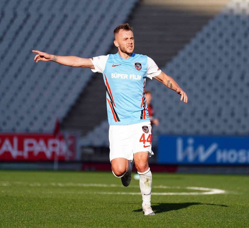 Spor Toto Süper Lig: Fatih Karagümrük: 3 - Gaziantep Futbol Kulübü: 3 (Maç sonucu)
