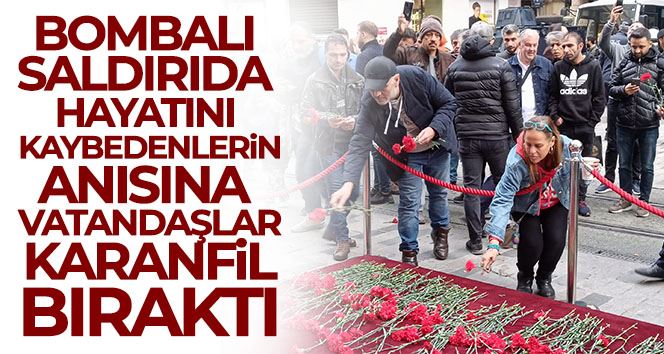 Beyoğlu’ndaki bombalı saldırıda hayatını kaybedenler anısına vatandaşlar karanfil bıraktı