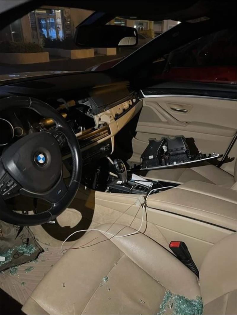 Esenyurt’ta site güvenliğinin gözü önünde gösterge paneli hırsızlığı