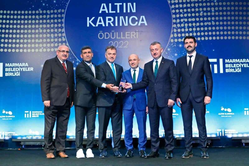 Gaziosmanpaşa Belediyesi, 2022 Altın Karınca Ödül Töreni’nde birinci oldu