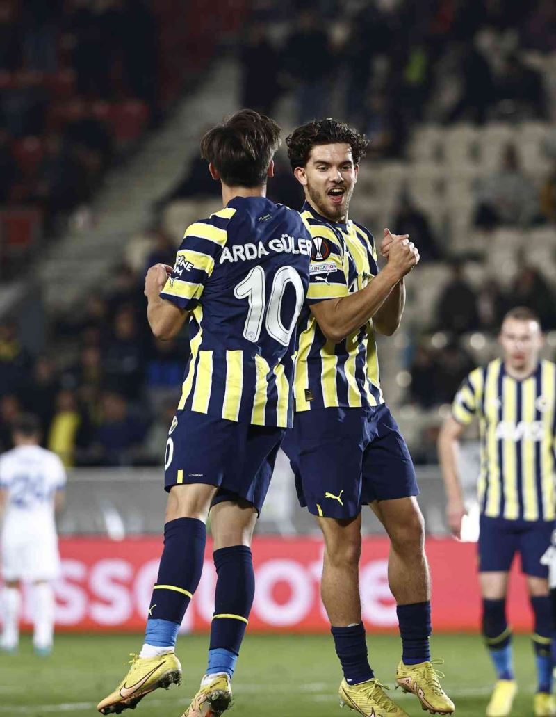 UEFA Avrupa Ligi: Dinamo Kiev: 0 - Fenerbahçe: 2 (İlk yarı)
