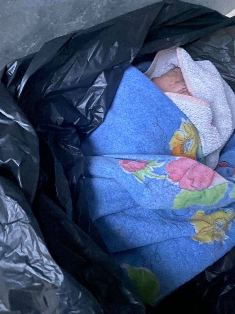 Beylikdüzü’nde çöp poşetine sarılı halde yeni doğmuş bir bebek bulundu
