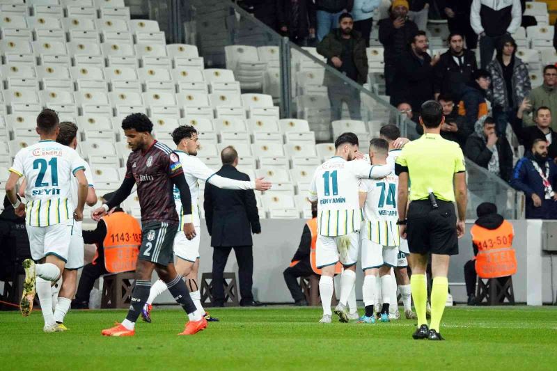 Ziraat Türkiye Kupası: Beşiktaş: 0 - Şanlıurfaspor: 2 (İlk yarı)
