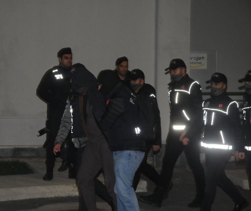 İspanya’da yakalanan uyuşturucu baronu Atilla Önder Türkiye’ye getirildi
