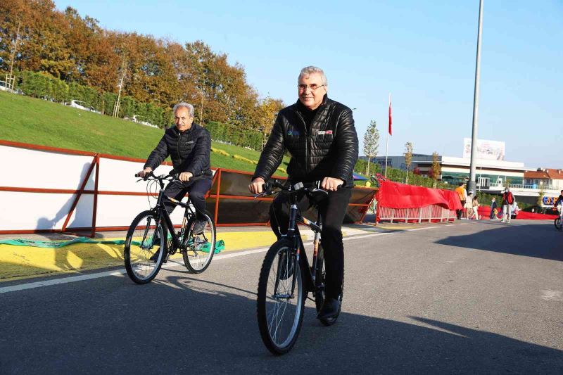 Büyükşehir her yerde bisikleti anlatıyor: Pedal çevir mutlu ol