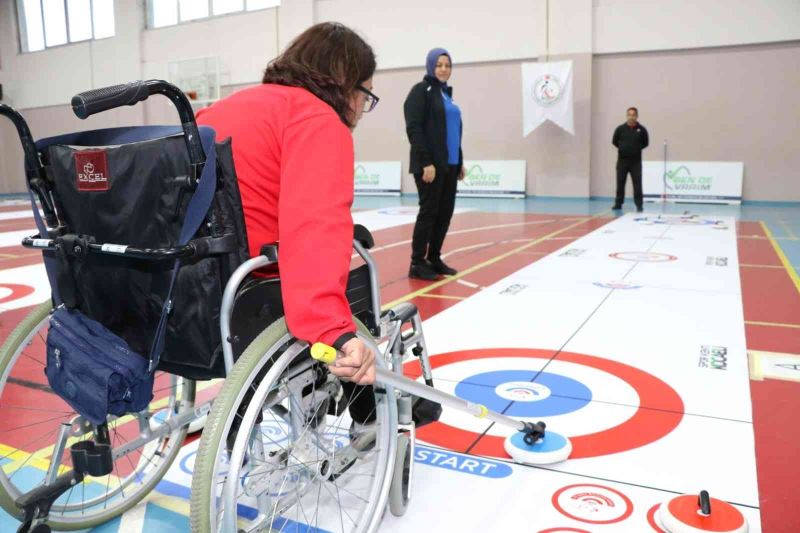 İlk kez düzenlenen Tekerlekli Sandalye Floor Curling turnuvasının şampiyonları belli oldu