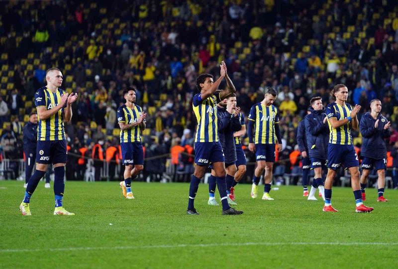 Fenerbahçe geçen sezonun gerisinde
