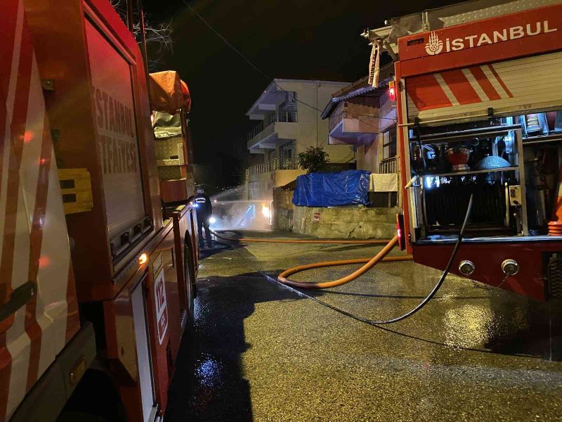 Beykoz’da panodan sızan doğalgaz alev aldı