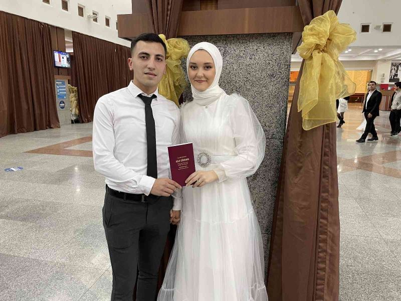 Nikah dairelerinde 02.02.22 yoğunluğu
