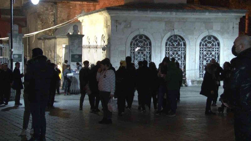 Ayasofya-i Kebir Camii’nde Miraç Kandili idrak edildi
