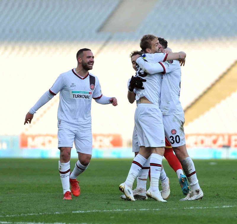 Spor Toto Süper Lig: Fatih Karagümrük: 1 - Yeni Malatyaspor: 0 (Maç sonucu)
